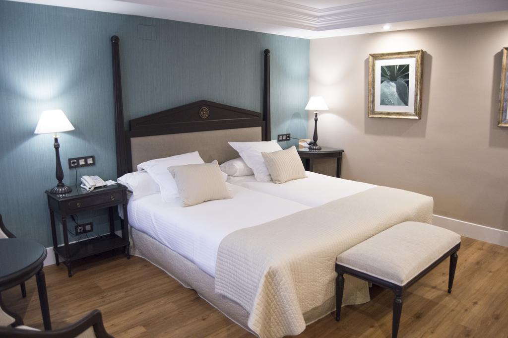 Hotel Monteros &