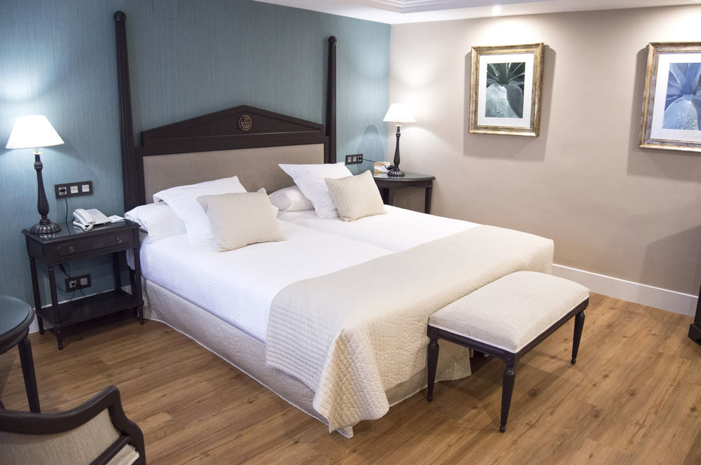 Monteros & Hotel Marbella